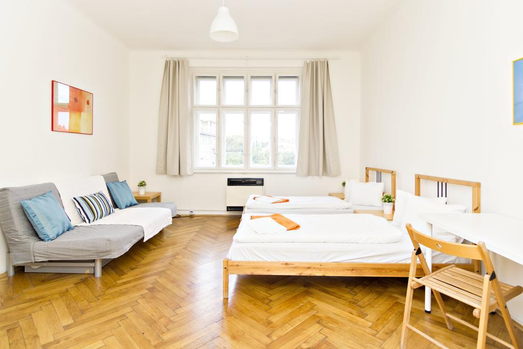 Apartments With 2 Bathrooms- 5 Minutes From Old Town - 102 M2 Prague Exterior photo