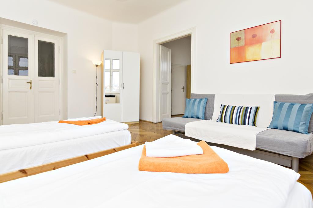Apartments With 2 Bathrooms- 5 Minutes From Old Town - 102 M2 Prague Exterior photo