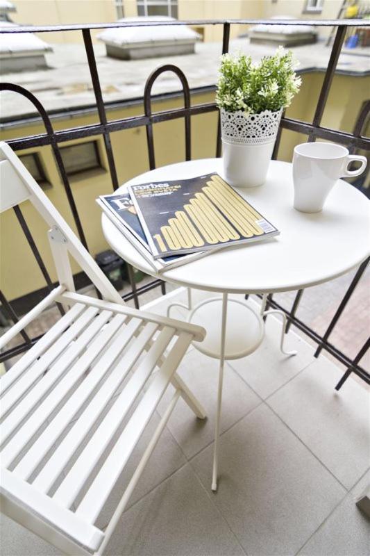 Apartments With 2 Bathrooms- 5 Minutes From Old Town - 102 M2 Prague Exterior photo